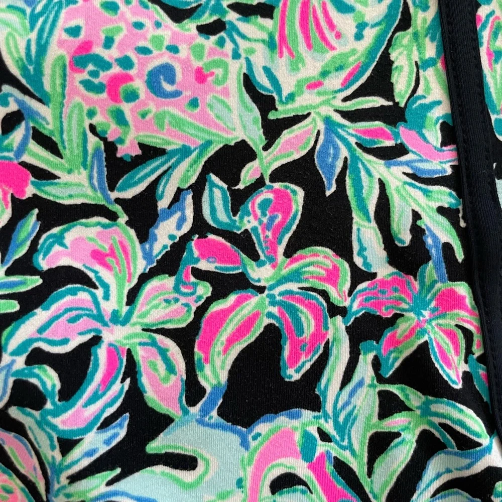 Lilly Pulitzer Luxletic Leggings | Size M | Tropical Print Athletic Pants - Picture 2 of 4